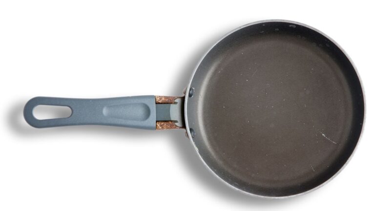 furo no cabo da panela